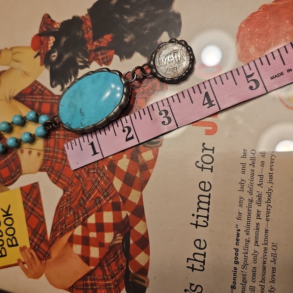 Howlite Beaded Necklace with Pendant - Picture 4 of 5